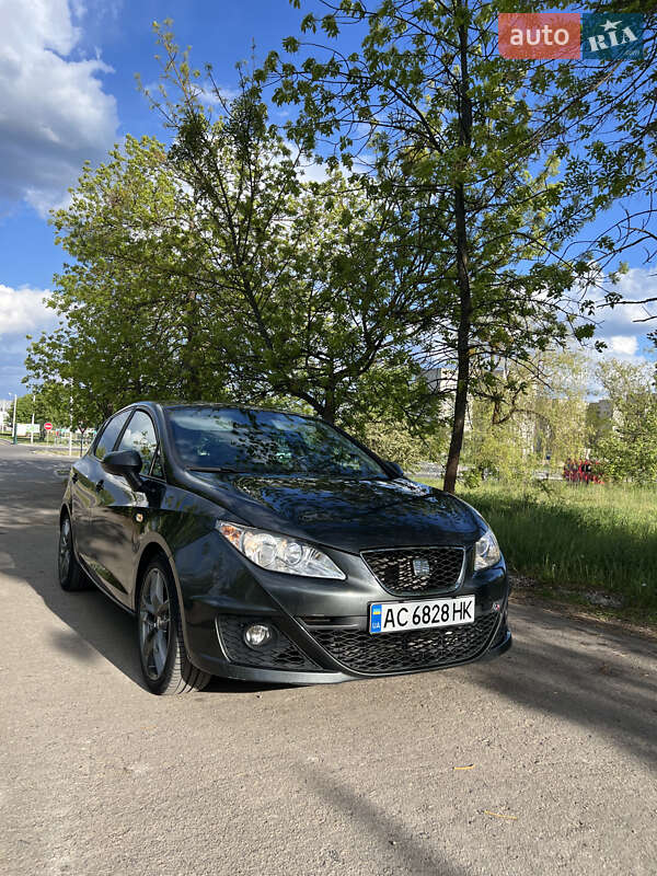 Хэтчбек SEAT Ibiza 2010 в 