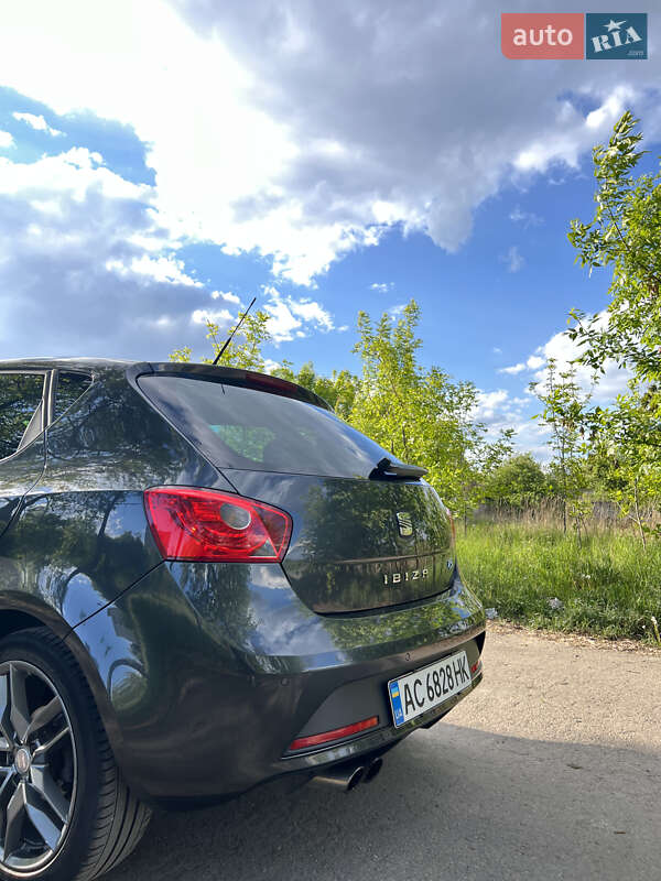 Хетчбек SEAT Ibiza 2010 в Ковелі