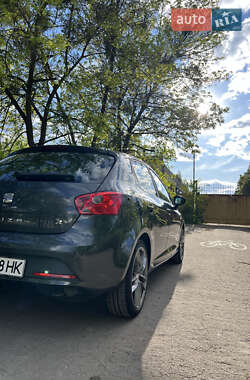 Хэтчбек SEAT Ibiza 2010 в 