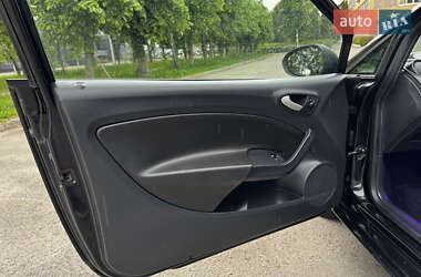 Хэтчбек SEAT Ibiza 2012 в 