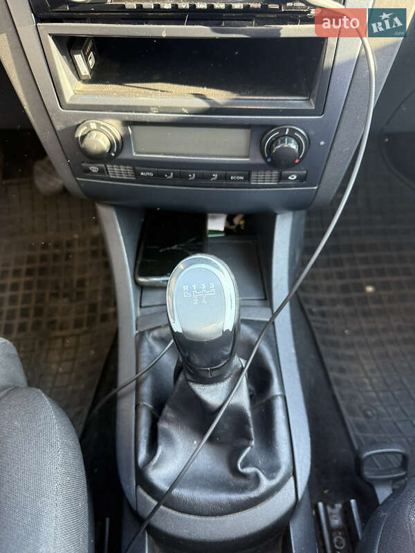 Хетчбек SEAT Ibiza 2007 в Кам'янському