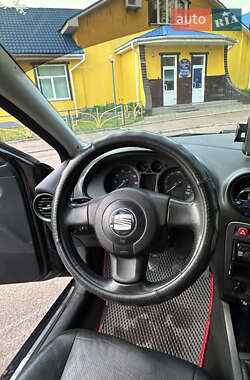 Хэтчбек SEAT Ibiza 2008 в 