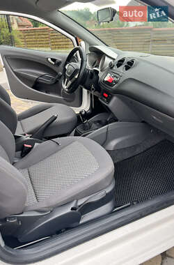 Хэтчбек SEAT Ibiza 2010 в 