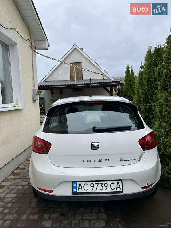 Хетчбек SEAT Ibiza 2011 в Луцьку