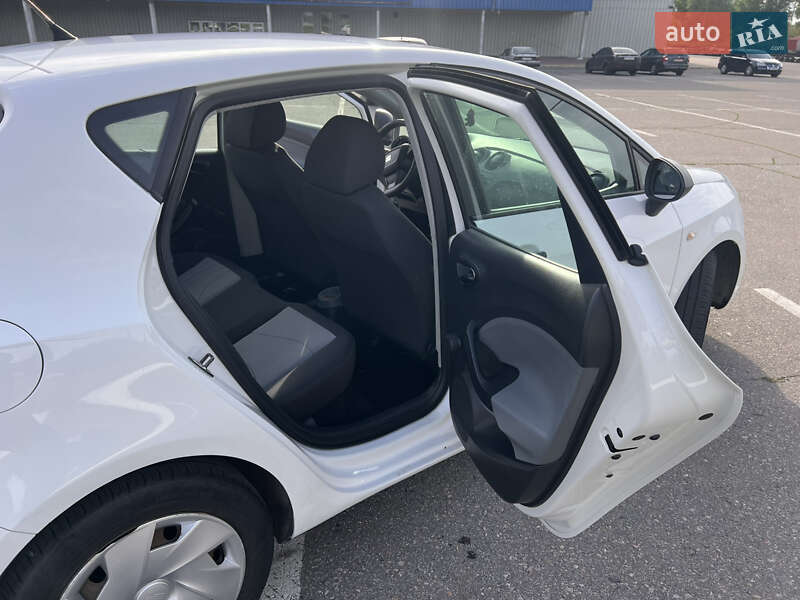 Хэтчбек SEAT Ibiza 2013 в Кременчуге фото 13 Хэтчбек SEAT Ibiza 2013 в Кременчуге