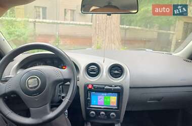 Хэтчбек SEAT Ibiza 2003 в Днепре