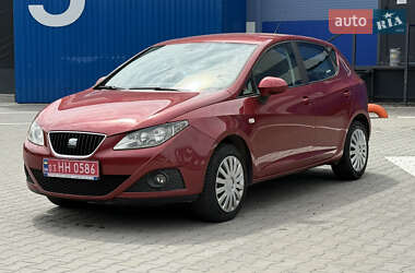 Хэтчбек SEAT Ibiza 2011 в 