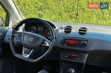 Хэтчбек SEAT Ibiza 2012 в 