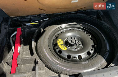 Хэтчбек SEAT Ibiza 2012 в 
