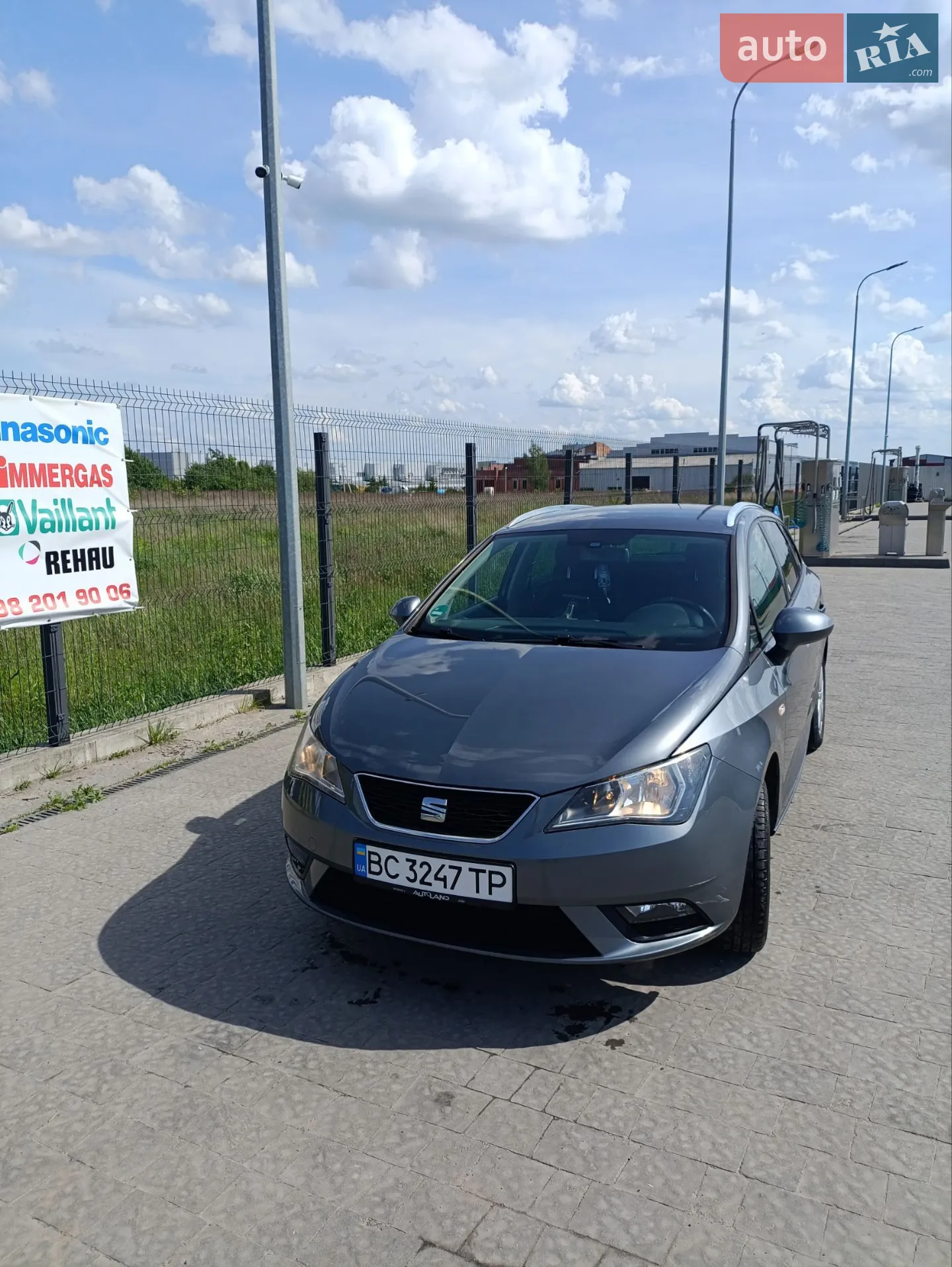 2014 SEAT Ibiza - мініатюра 3