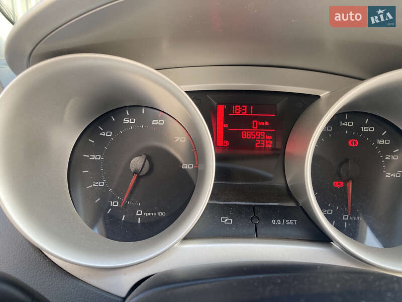 Хэтчбек SEAT Ibiza 2011 в Ужгороде