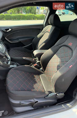 Хэтчбек SEAT Ibiza 2010 в 
