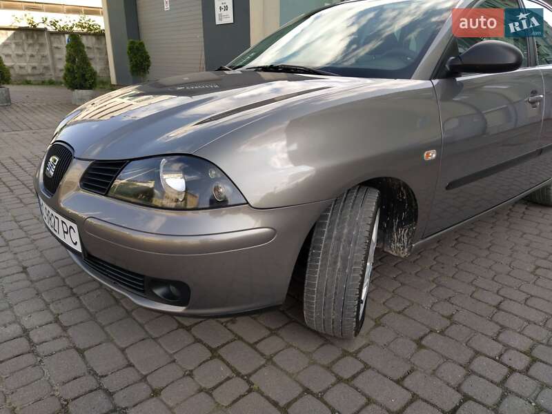 Хэтчбек SEAT Ibiza 2004 в Львове фото 4 Хэтчбек SEAT Ibiza 2004 в Львове