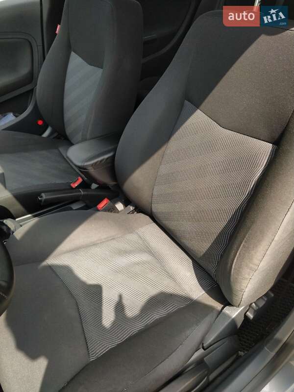 Хэтчбек SEAT Ibiza 2004 в Львове фото 58 Хэтчбек SEAT Ibiza 2004 в Львове