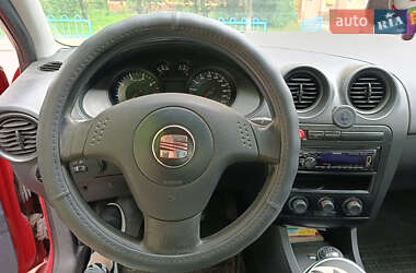 Хэтчбек SEAT Ibiza 2005 в 