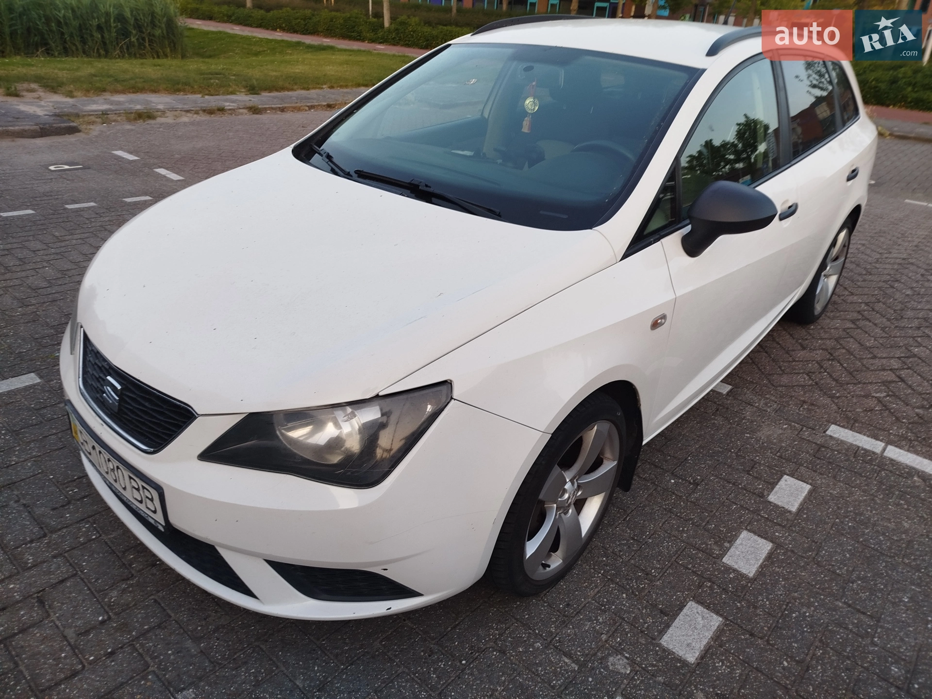 2013 SEAT Ibiza - мініатюра 2