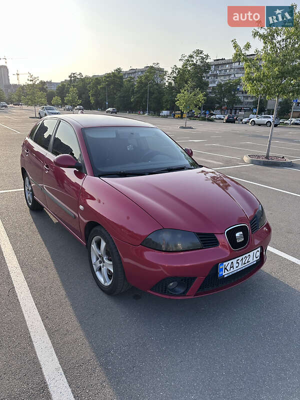 Хетчбек SEAT Ibiza 2007 в Києві