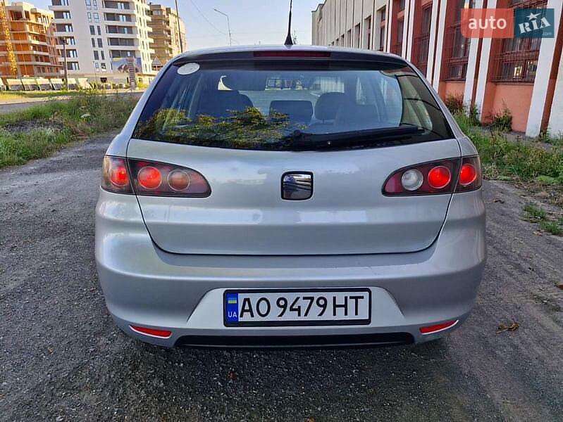 Хетчбек SEAT Ibiza 2008 в Хусті