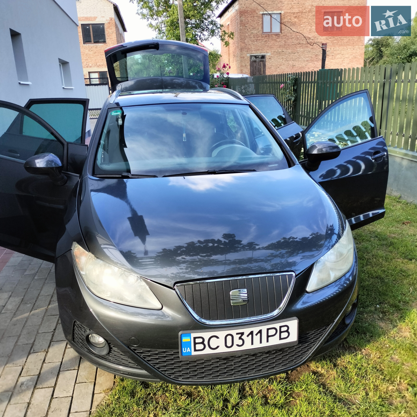 2011 SEAT Ibiza - мініатюра 2
