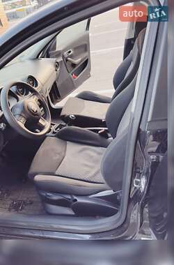 Хэтчбек SEAT Ibiza 2009 в 