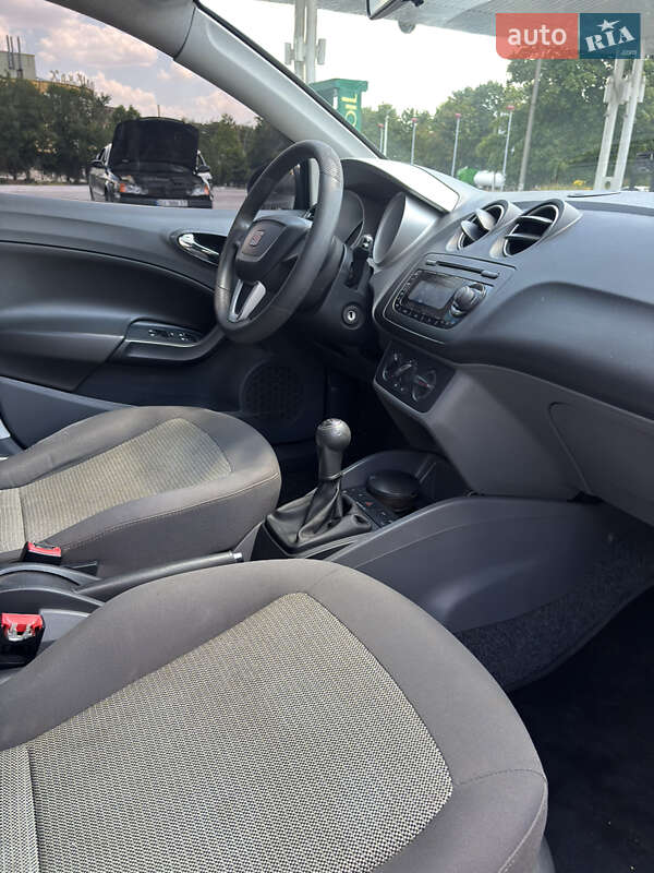 Хэтчбек SEAT Ibiza 2008 в Днепре