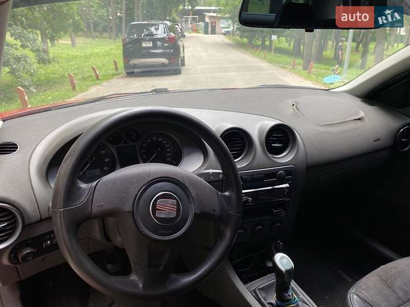 Хэтчбек SEAT Ibiza 2006 в Киеве