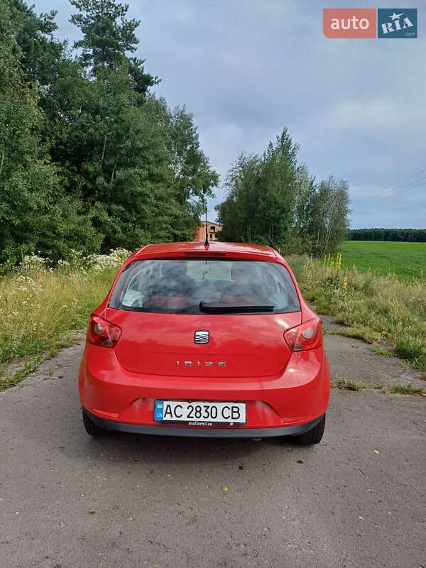 Хэтчбек SEAT Ibiza 2010 в Луцке