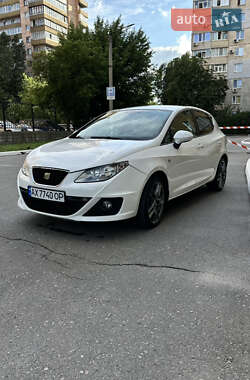 Хэтчбек SEAT Ibiza 2010 в 