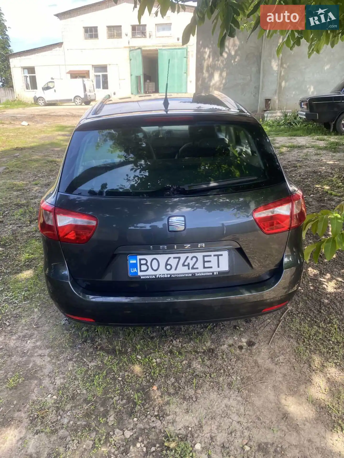 2011 SEAT Ibiza - мініатюра 2