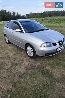 Хэтчбек SEAT Ibiza 2006 в Новых Санжарах