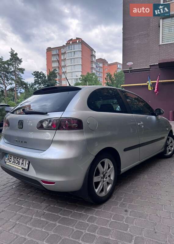 Хетчбек SEAT Ibiza 2006 в Вінниці