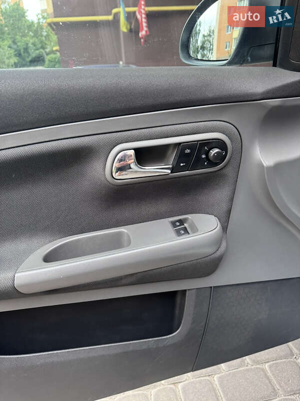 Хетчбек SEAT Ibiza 2006 в Вінниці