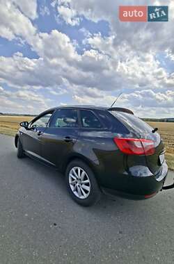 Хэтчбек SEAT Ibiza 2012 в 