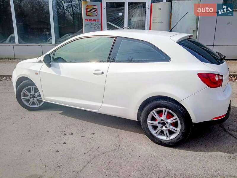 SEAT Ibiza 2011 SEAT Ibiza 2011