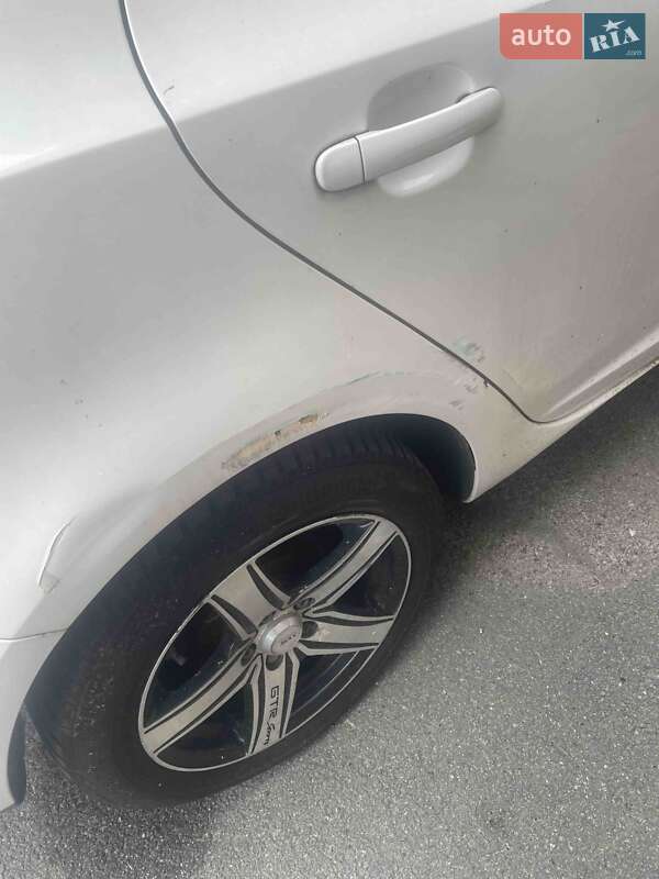 Хетчбек SEAT Ibiza 2011 в Києві