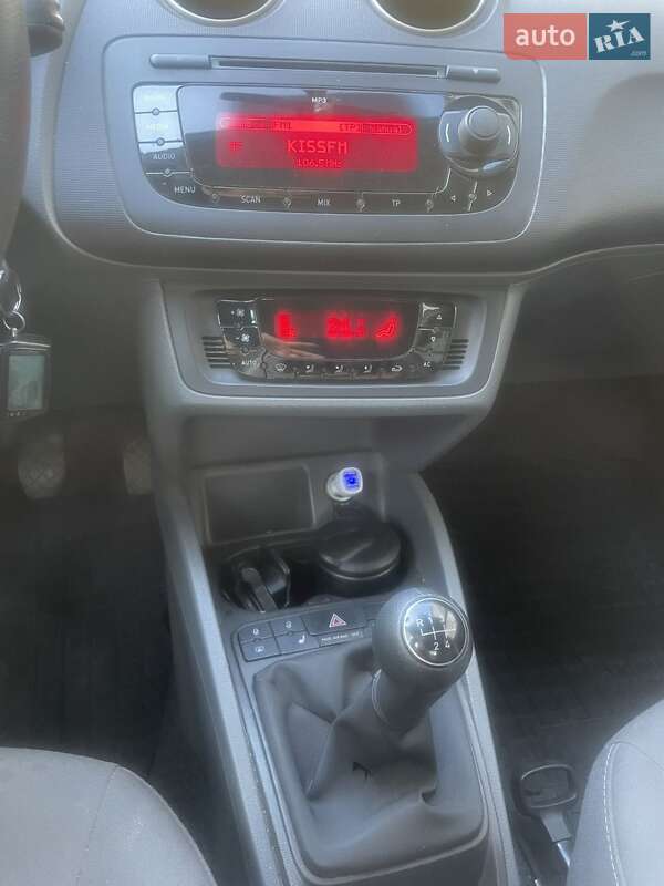 Хетчбек SEAT Ibiza 2011 в Києві