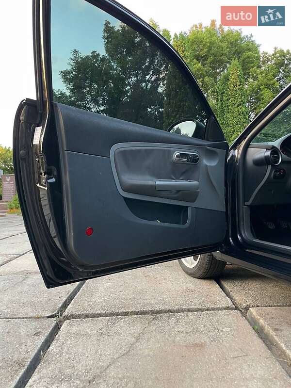 Хетчбек SEAT Ibiza 2006 в Хорошеві