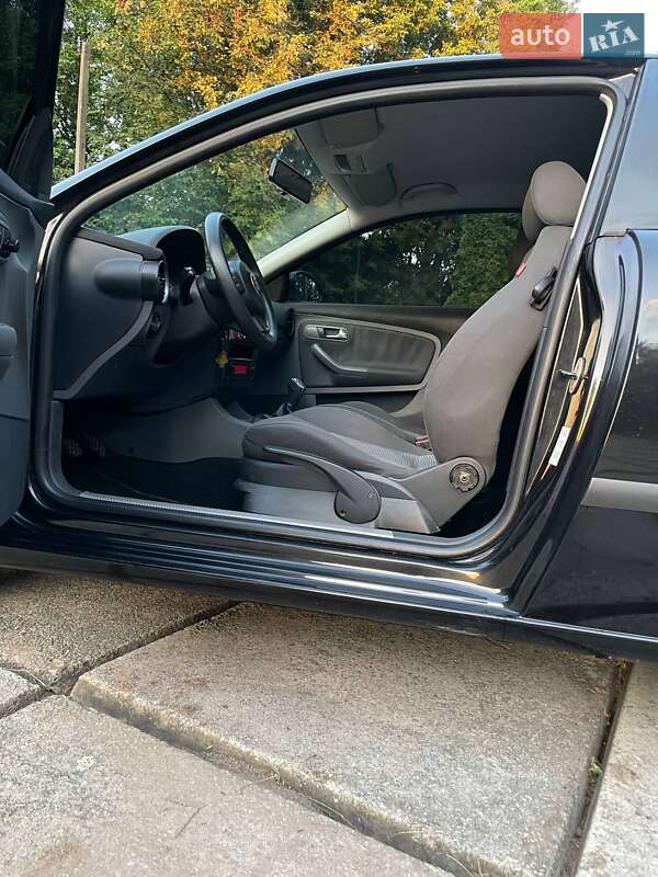 Хетчбек SEAT Ibiza 2006 в Хорошеві