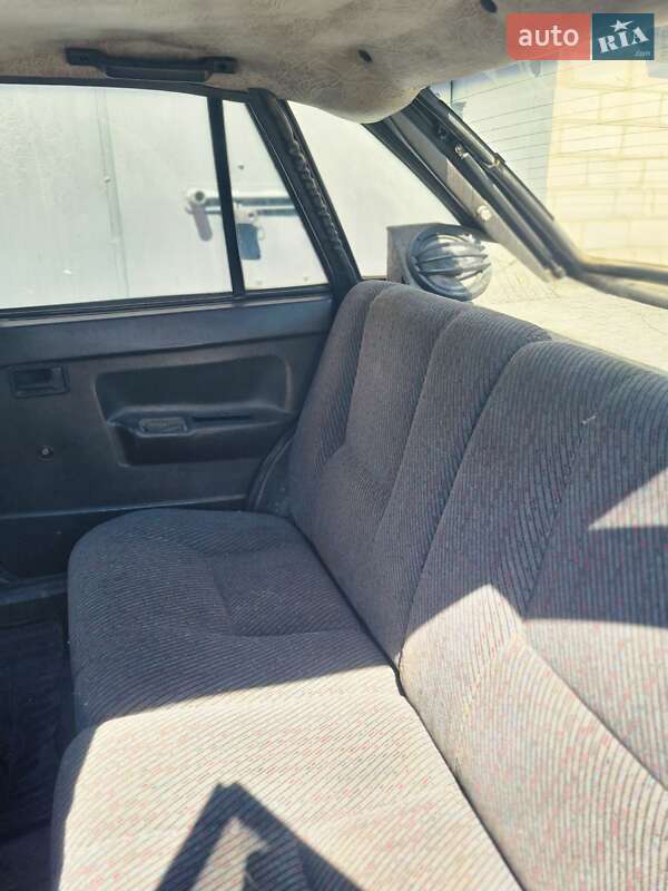 Хетчбек SEAT Ibiza 1989 в Запоріжжі