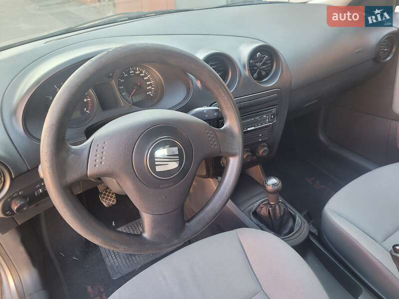 Хетчбек SEAT Ibiza 2003 в Києві