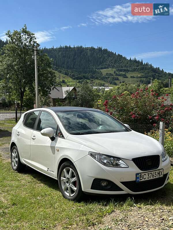 SEAT Ibiza 2011 SEAT Ibiza 2011