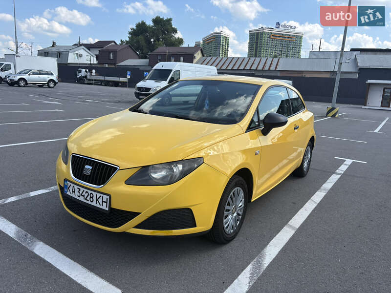 Хэтчбек SEAT Ibiza 2011 в Киеве