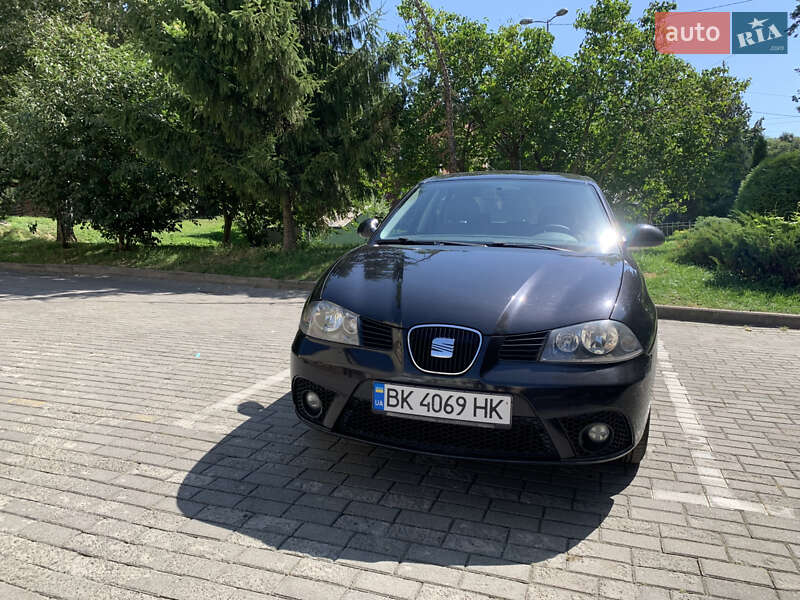 Хэтчбек SEAT Ibiza 2007 в 
