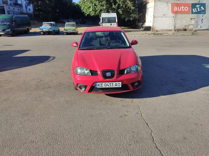 Хетчбек SEAT Ibiza 2007 в Дніпрі