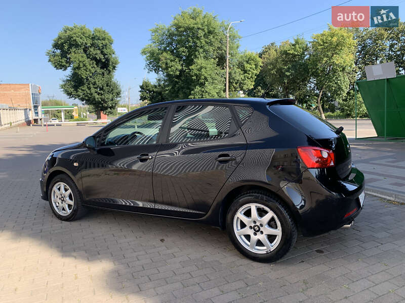Хетчбек SEAT Ibiza 2010 в Рівному