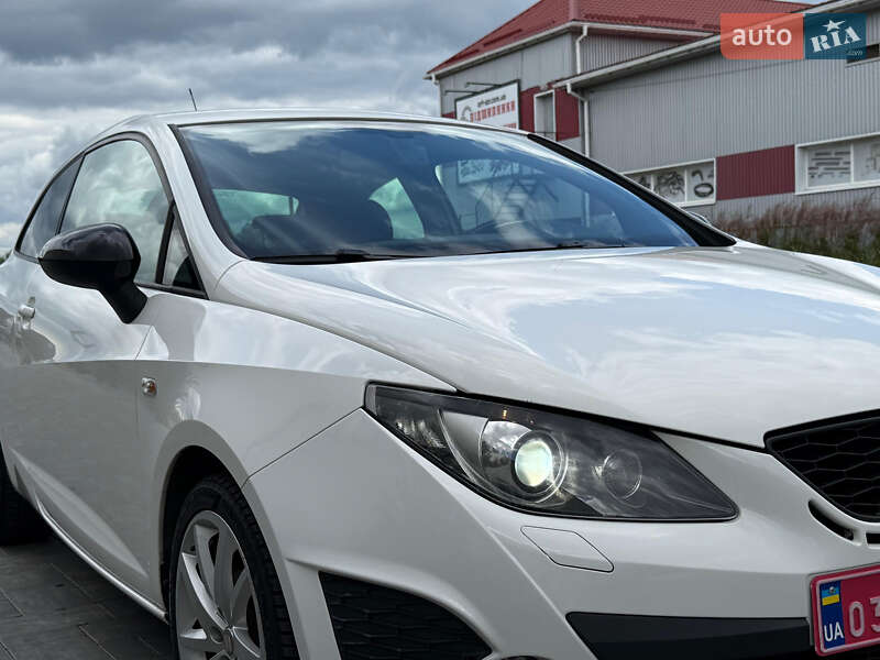 Хэтчбек SEAT Ibiza 2010 в Луцке