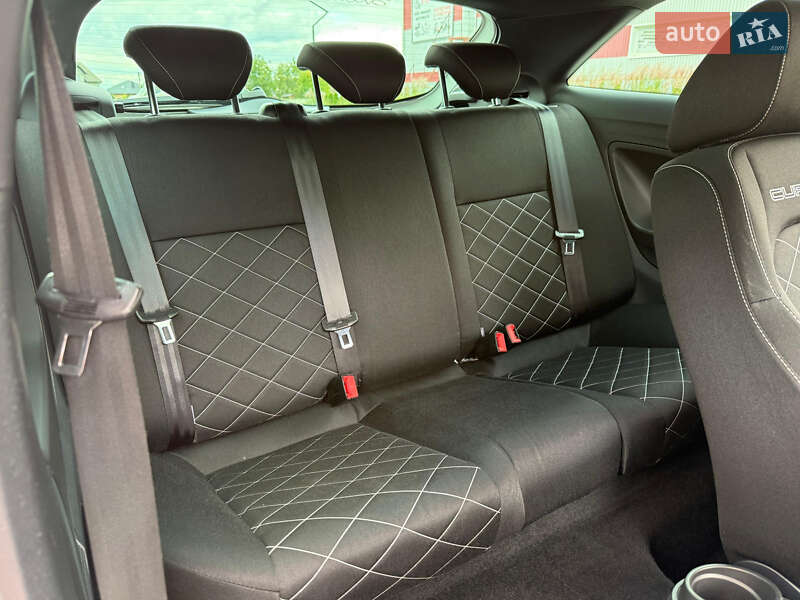 Хэтчбек SEAT Ibiza 2010 в Луцке