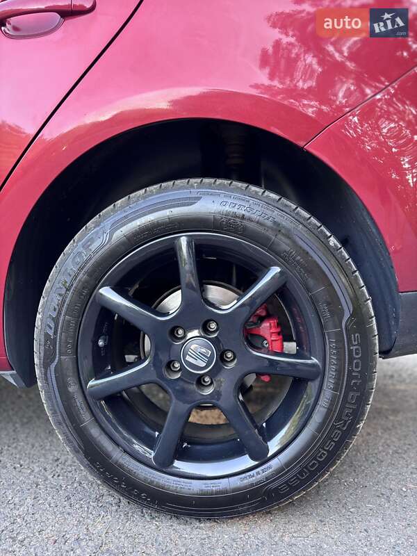 Хетчбек SEAT Ibiza 2011 в Луцьку