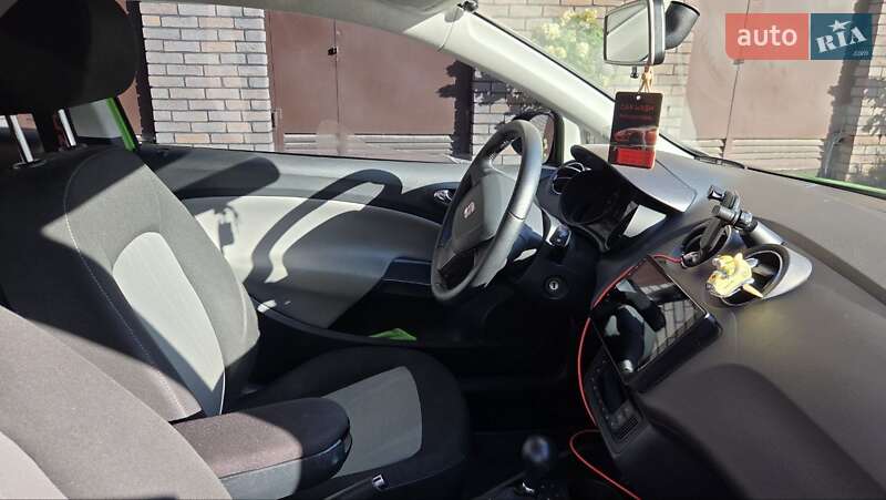 Хэтчбек SEAT Ibiza 2013 в Киеве