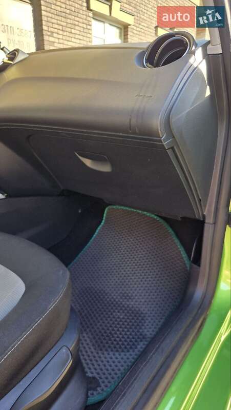 Хэтчбек SEAT Ibiza 2013 в Киеве